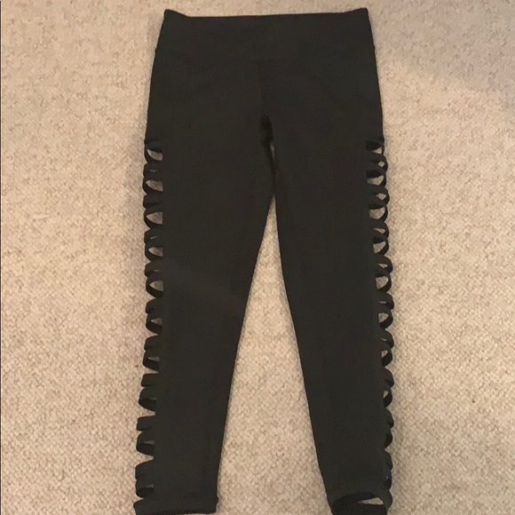 Cutout leggings - Picture 1 of 3